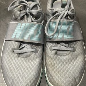 Nike women’s renew in season trainer/running shoes size 11